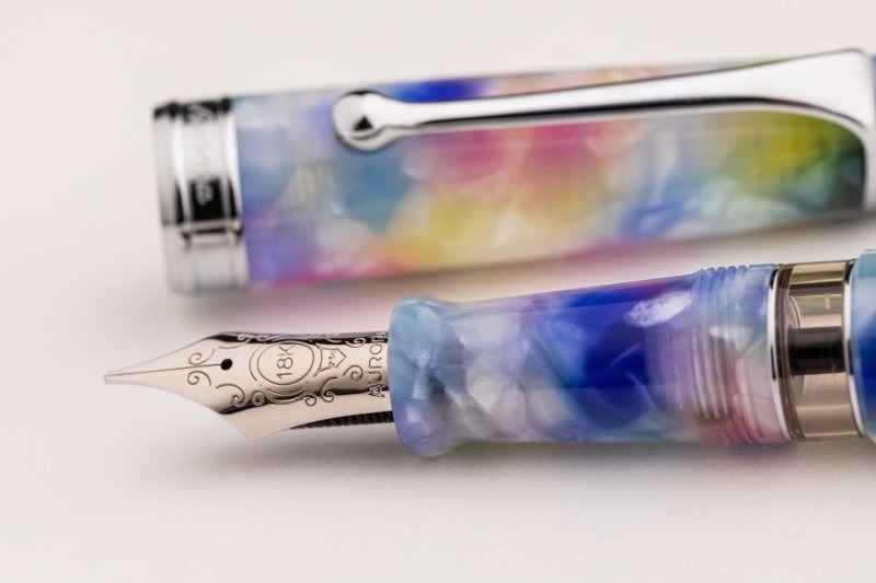 低価格の 限定品 アウロラ AURORA 万年筆 限定888本 Viaggio Segreto MATERA シークレット ジャーニー イタリア  全4色 18K お祝い ギフト プレゼント 記念品