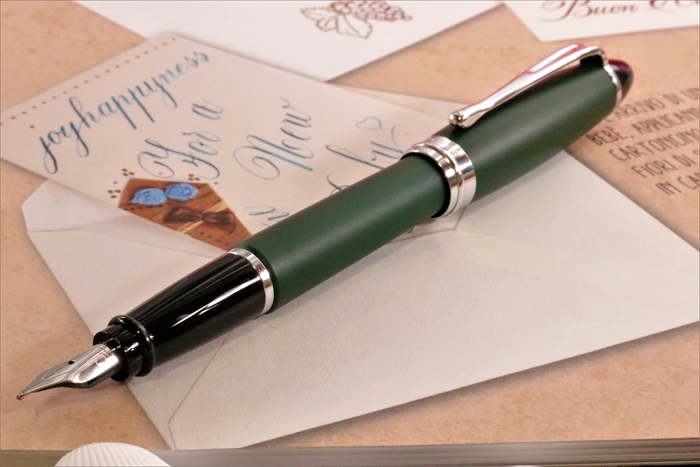 アウロラ　イプシロン　サテン　グリーン　万年筆　Aurora Ipsilon Satin Green Fountain Pen