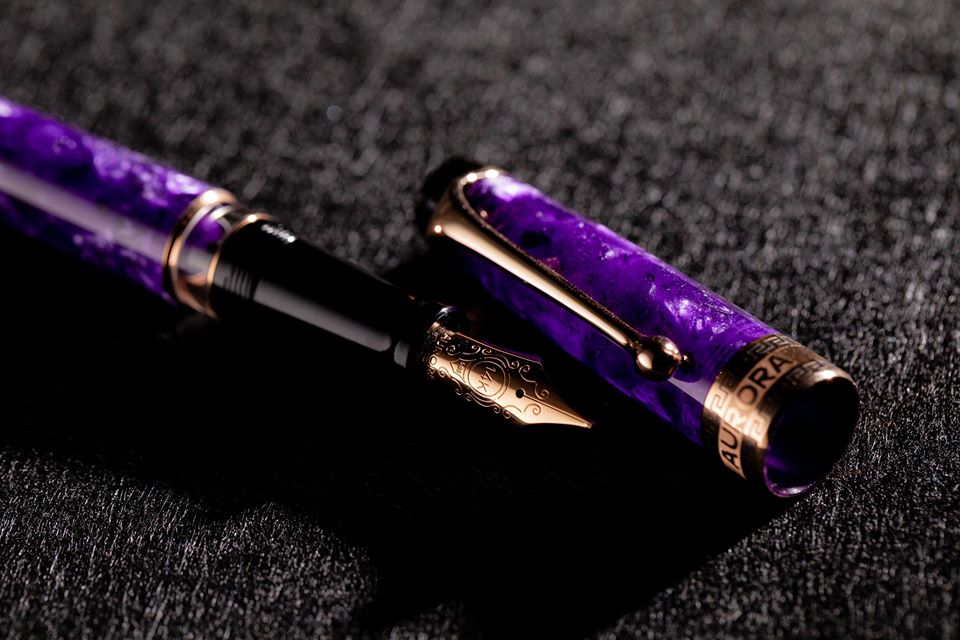 アウロラ　オプティマ　ヴィオラ　万年筆　Aurora Optima 996-VL Violet Fountain Pen 《送料無料》