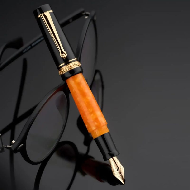 デルタ DV オリジナルミニサイズ 万年筆 (ゴールドトリム)