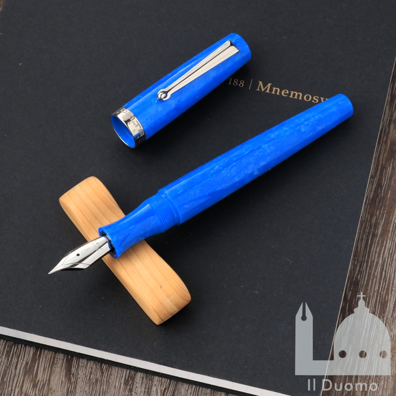 デルタ インテーザ ライトブルー シルバートリム 万年筆 Delta Intesa