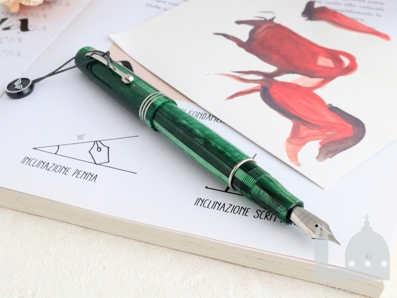 レオナルド　モーメントゼロ　グリーンアルガ　万年筆