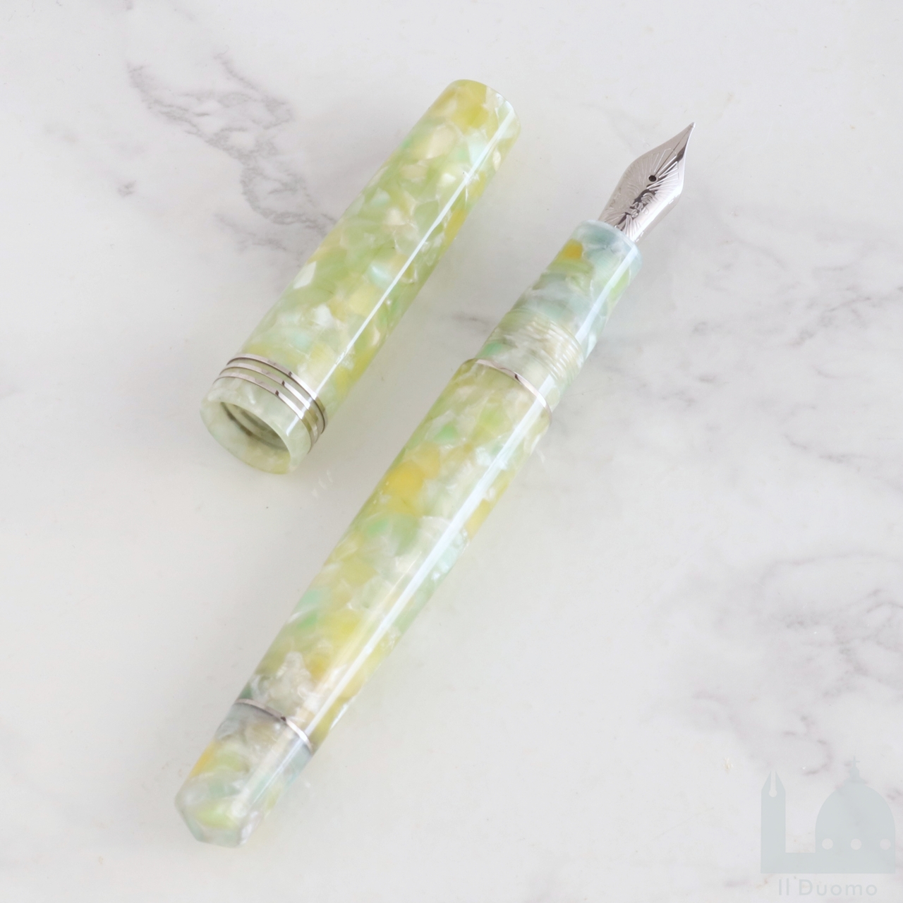 レオナルド モーメントゼロ ジェイド 万年筆 スチールニブ（ゴールド