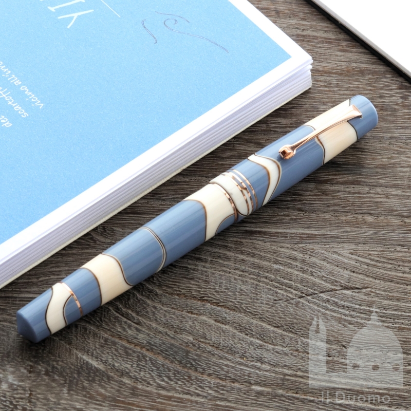 レオナルド　モーメントゼロ　ヌヴォラ　万年筆