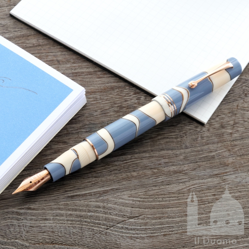 レオナルド　モーメントゼロ　ヌヴォラ　万年筆