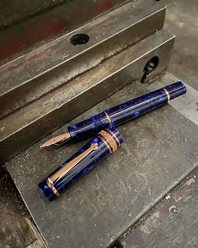 マイオーラ 限定生産品 アルファ カプリ ローズゴールドトリム 万年筆