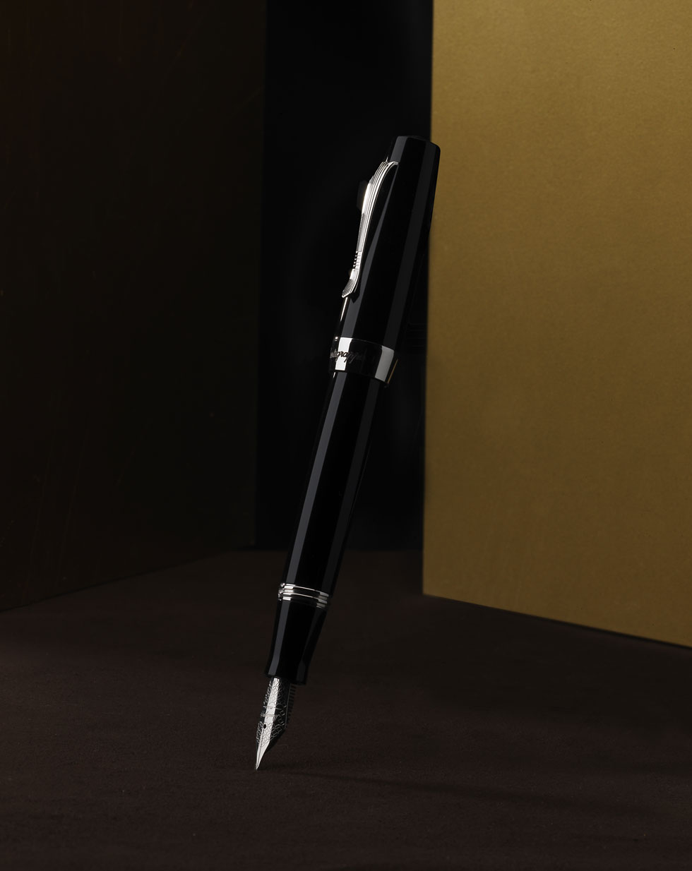 無料配送 Montegrappa モンテグラッパ 万年筆 エルモ02 ジェット