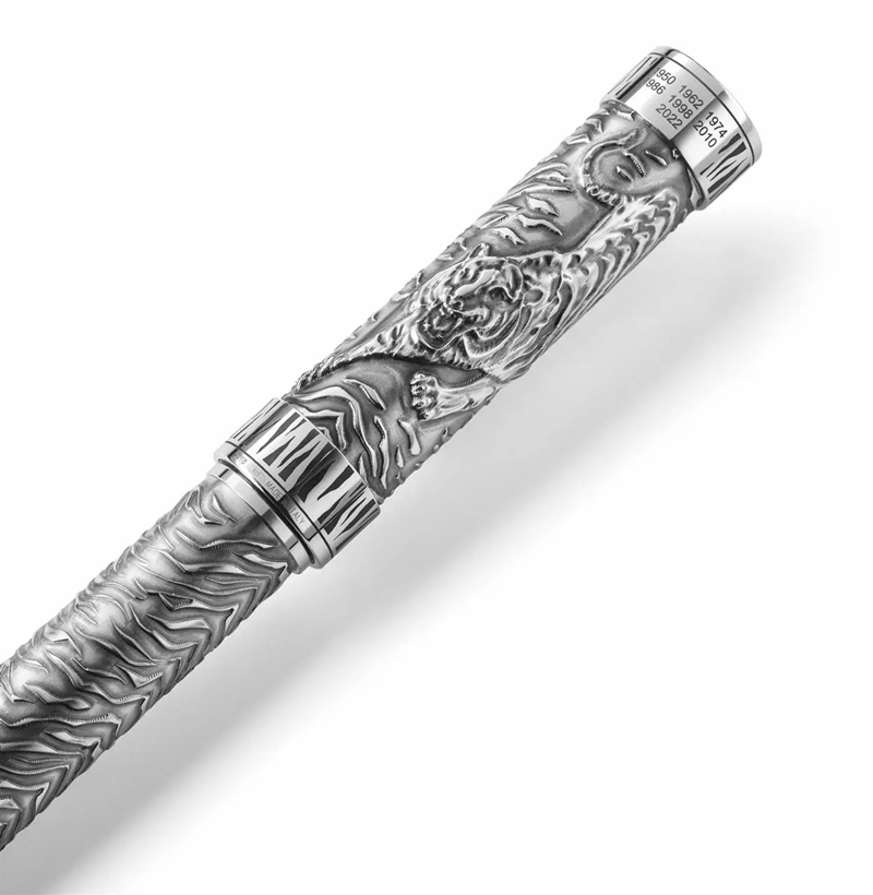 モンテグラッパ 限定生産品 イヤー オブ ザ タイガー 万年筆