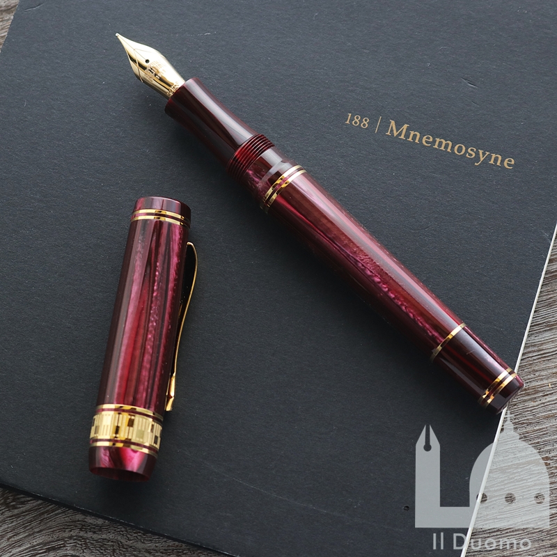 ネットゥーノ 1911　限定生産品　スペルバ　ルビー　万年筆