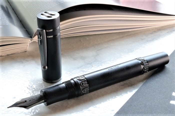 ネットゥーノ 1911 ブラックサンド 万年筆