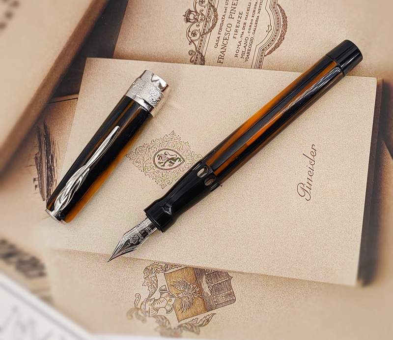 ピナイダー　限定生産品　ラグランデ ベレッツァ アルコ ブルービー　万年筆 Pineider La Grande Bellezza Arco Blue  Bee Fountain Pen 《送料無料》