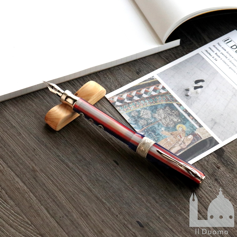 限定生産品　万年筆　Queen　Fountain　Pineider　Mary　クイーンメリー　ピナイダー　Pen