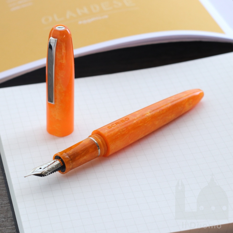 スクリーボ　限定生産品　ピウマ　コルニオラ（カーネリアン）　万年筆