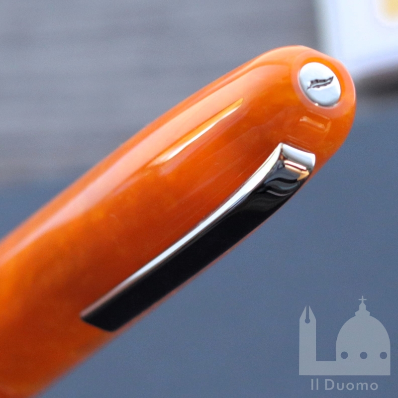 スクリーボ　限定生産品　ピウマ　コルニオラ（カーネリアン）　万年筆