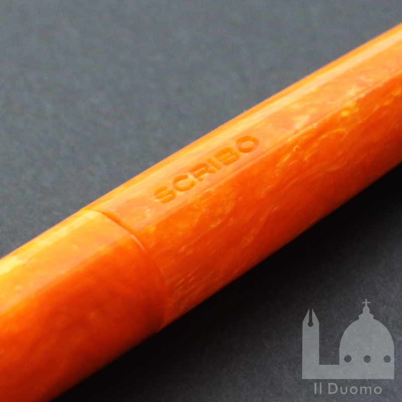 スクリーボ　限定生産品　ピウマ　コルニオラ（カーネリアン）　万年筆