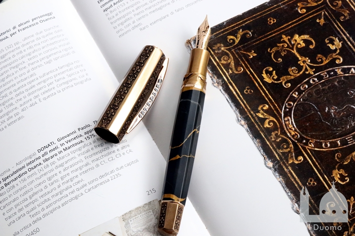ビスコンティ 限定生産品　イル・マニフィコ　ブラックマーブル 万年筆 Visconti Medici - Il Magnifico Black Marble Fountainpen