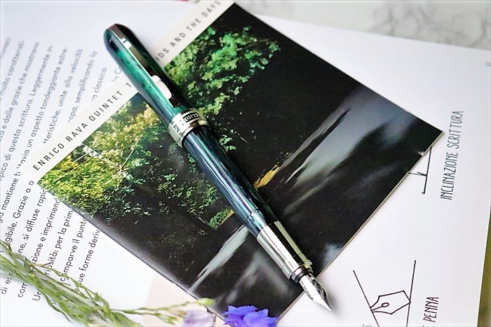 全国どこでも送料無料 Visconti Rembrandt Art Collection ダークフォレスト万年筆 - 細字  ongataworks.com