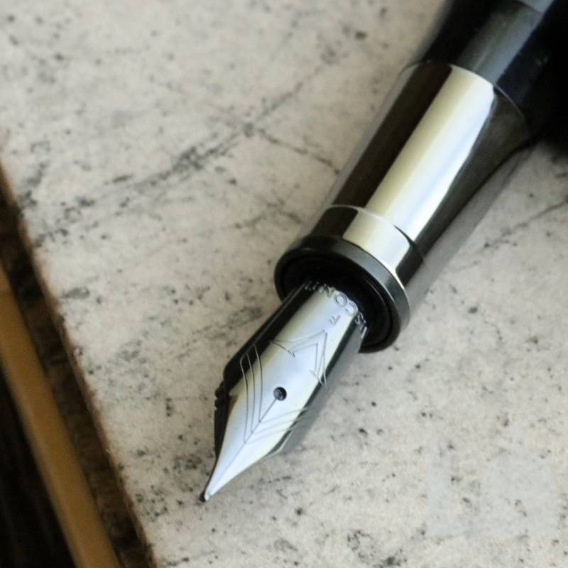 ビスコンティ レンブラント-S ブラック 万年筆 Visconti ビスコンティ レンブラント-S ブラック 万年筆 Visconti